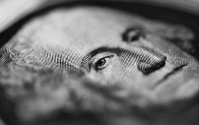 Banknotes & Medals Collection